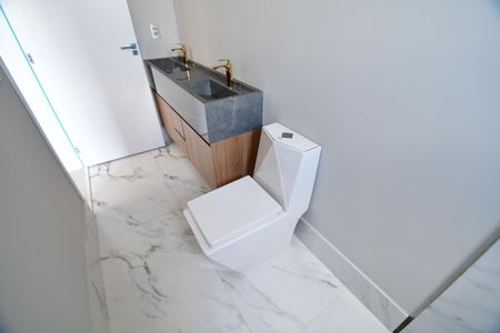 Casa de condomínio à venda com 423m², 3 quartos e 4 vagasBanheiro Suíte