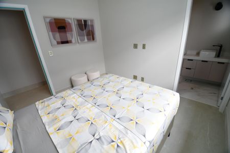Casa de condomínio à venda com 423m², 3 quartos e 4 vagasQuarto 1 - Suíte