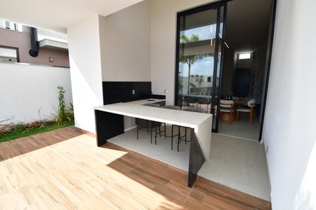 Casa de condomínio à venda com 423m², 3 quartos e 4 vagasVaranda