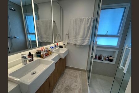 Apartamento à venda com 110m², 3 quartos e 3 vagasBanheiro da Suíte 2