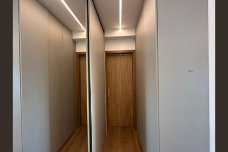 Apartamento à venda com 110m², 3 quartos e 3 vagasCloset da suíte 2