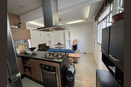 Cozinha de apartamento para alugar com 3 quartos, 69m² em Parque São Jorge, São Paulo
