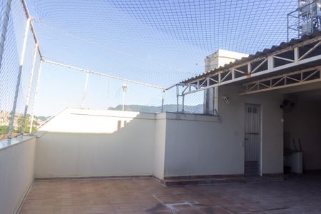 Apartamento à venda com 82m², 2 quartos e sem vagaÁrea comum - Salão de festas