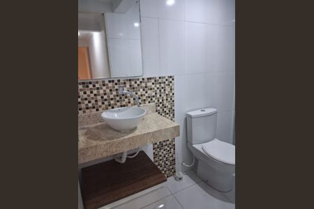 Banheiro de apartamento à venda com 2 quartos, 60m² em Chácara São Francisco, Jundiaí
