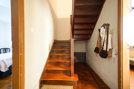 Hall da escada de casa à venda com 3 quartos, 154m² em Tatuapé, São Paulo