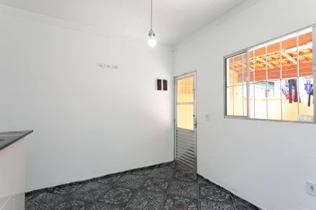 Casa para alugar com 55m², 2 quartos e sem vagaSala