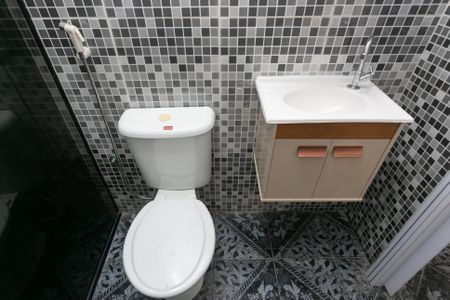 Casa para alugar com 55m², 2 quartos e sem vagaBanheiro 