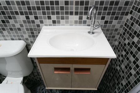 Casa para alugar com 55m², 2 quartos e sem vagaBanheiro 