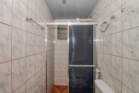 Banheiro de apartamento para alugar com 1 quarto, 48m² em Rubem Berta, Porto Alegre