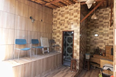 Casa à venda com 225m², 4 quartos e 1 vagaÁrea comum