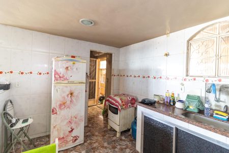 Casa à venda com 225m², 4 quartos e 1 vagaCozinha 2