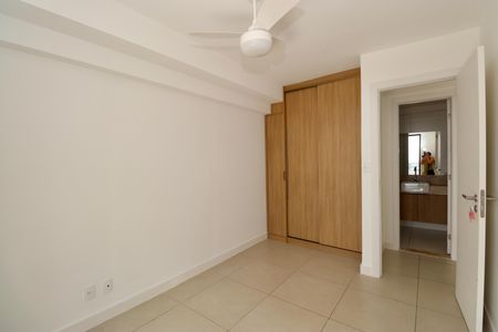 Sala de apartamento para alugar com 2 quartos, 70m² em Stella Maris, Salvador