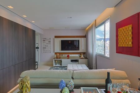 Apartamento à venda com 4 quartos, 112m² em Coracao de Jesus, Belo Horizonte