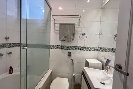 Apartamento para alugar com 54m², 1 quarto e sem vagaBanheiro 