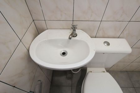 Casa à venda com 56m², 1 quarto e sem vagaBanheiro