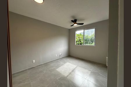 Sala de apartamento à venda com 2 quartos, 40m² em Itanhangá, Rio de Janeiro