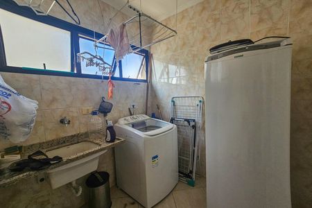 Apartamento para alugar com 150m², 4 quartos e 2 vagas