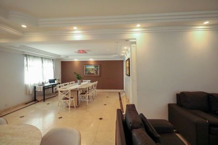 Casa à venda com 400m², 4 quartos e 4 vagasSala