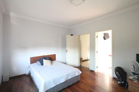 Casa à venda com 400m², 4 quartos e 4 vagasSuíte 1