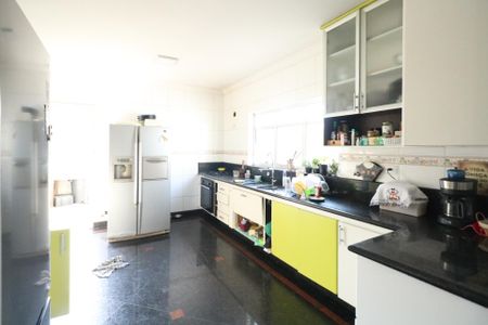 Casa à venda com 400m², 4 quartos e 4 vagasCozinha