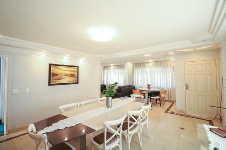 Casa à venda com 400m², 4 quartos e 4 vagasSala
