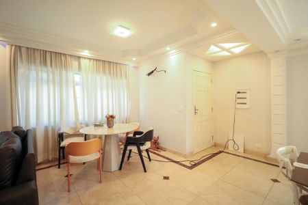 Casa à venda com 400m², 4 quartos e 4 vagasSala