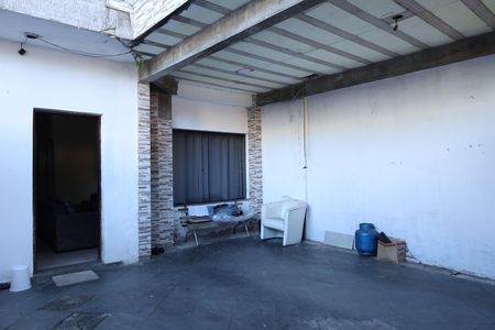 Casa à venda com 90m², 3 quartos e 2 vagasGaragem