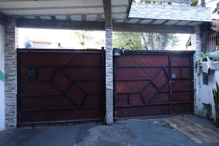 Casa à venda com 90m², 3 quartos e 2 vagasGaragem
