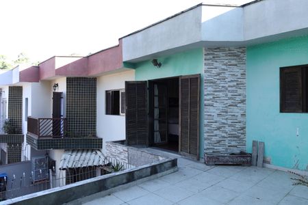 Casa à venda com 90m², 3 quartos e 2 vagasVaranda