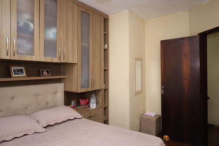 Casa à venda com 90m², 3 quartos e 2 vagasQuarto 1