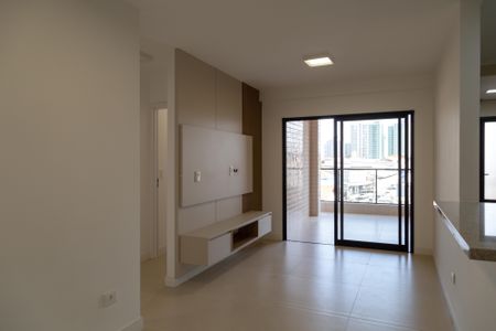 Sala de apartamento para alugar com 2 quartos, 68m² em Vila Zanardi, Guarulhos