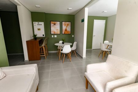 Apartamento para alugar com 28m², 1 quarto e sem vagaÁrea comum - Salão de festas