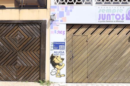 Casa para alugar com 355m², 6 quartos e 3 vagasPlaca instalada no portão do imóvel - Código da placa: YIXW-1733