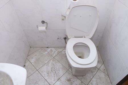 Casa para alugar com 355m², 6 quartos e 3 vagasBanheiro 5