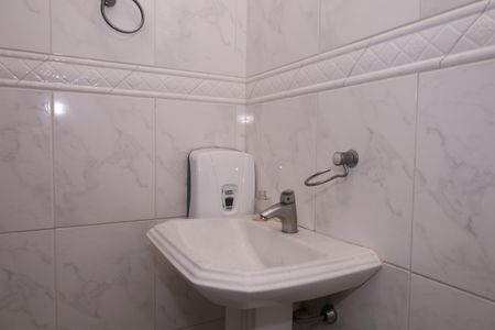 Casa para alugar com 355m², 6 quartos e 3 vagasBanheiro 4