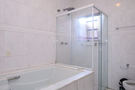 Casa para alugar com 355m², 6 quartos e 3 vagasBanheiro 3 - Suíte