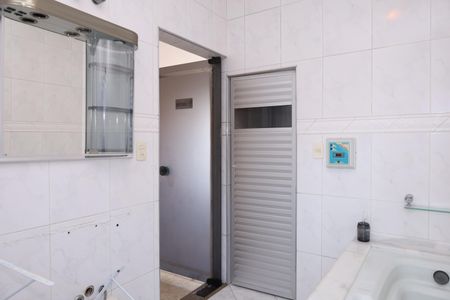 Casa para alugar com 355m², 6 quartos e 3 vagasBanheiro 3 - Suíte