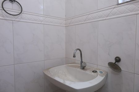 Casa para alugar com 355m², 6 quartos e 3 vagasBanheiro 5