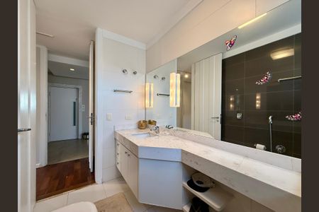 Apartamento à venda com 784m², 5 quartos e 6 vagasBanheiro Suíte 3