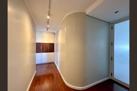 Apartamento à venda com 784m², 5 quartos e 6 vagasCorredor 