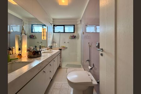Apartamento à venda com 784m², 5 quartos e 6 vagasBanheiro Suíte 1