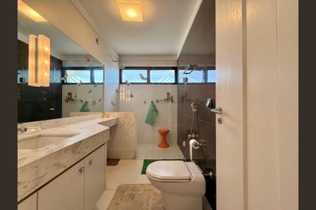 Apartamento à venda com 784m², 5 quartos e 6 vagasBanheiro Suíte 3
