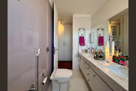Apartamento à venda com 784m², 5 quartos e 6 vagasBanheiro Suíte 1