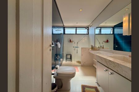 Apartamento à venda com 784m², 5 quartos e 6 vagasBanheiro Social 