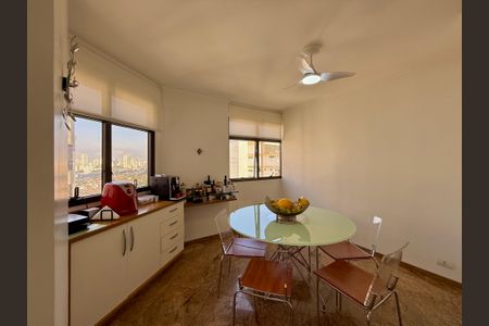 Apartamento à venda com 784m², 5 quartos e 6 vagasCozinha 
