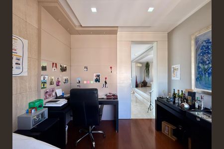 Apartamento à venda com 784m², 5 quartos e 6 vagasEscritório