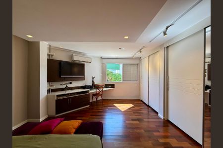 Apartamento à venda com 784m², 5 quartos e 6 vagasSuíte 3