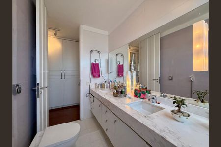 Apartamento à venda com 784m², 5 quartos e 6 vagasBanheiro Suíte 1