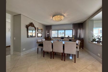 Apartamento à venda com 784m², 5 quartos e 6 vagasSala