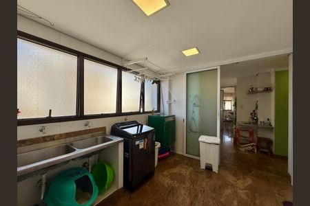 Apartamento à venda com 784m², 5 quartos e 6 vagasÁrea de Serviço 